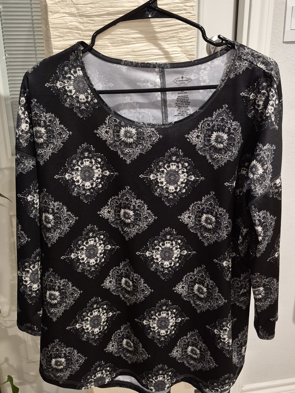 St. John's Bay Black Long-Sleeve Scoop Neck Top with White Medallion Print